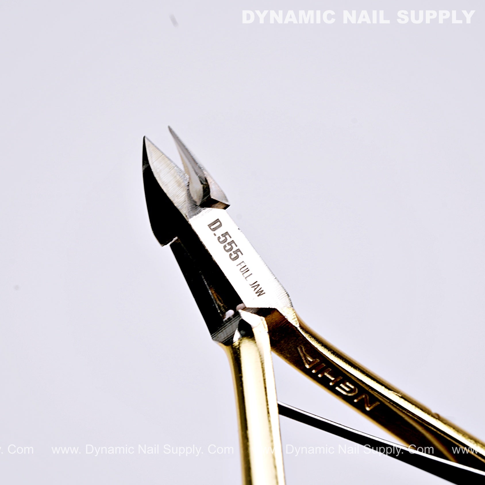 D555 - Professional Cuticle Nippers with high-tension spring and full jaw design make it easy to trim