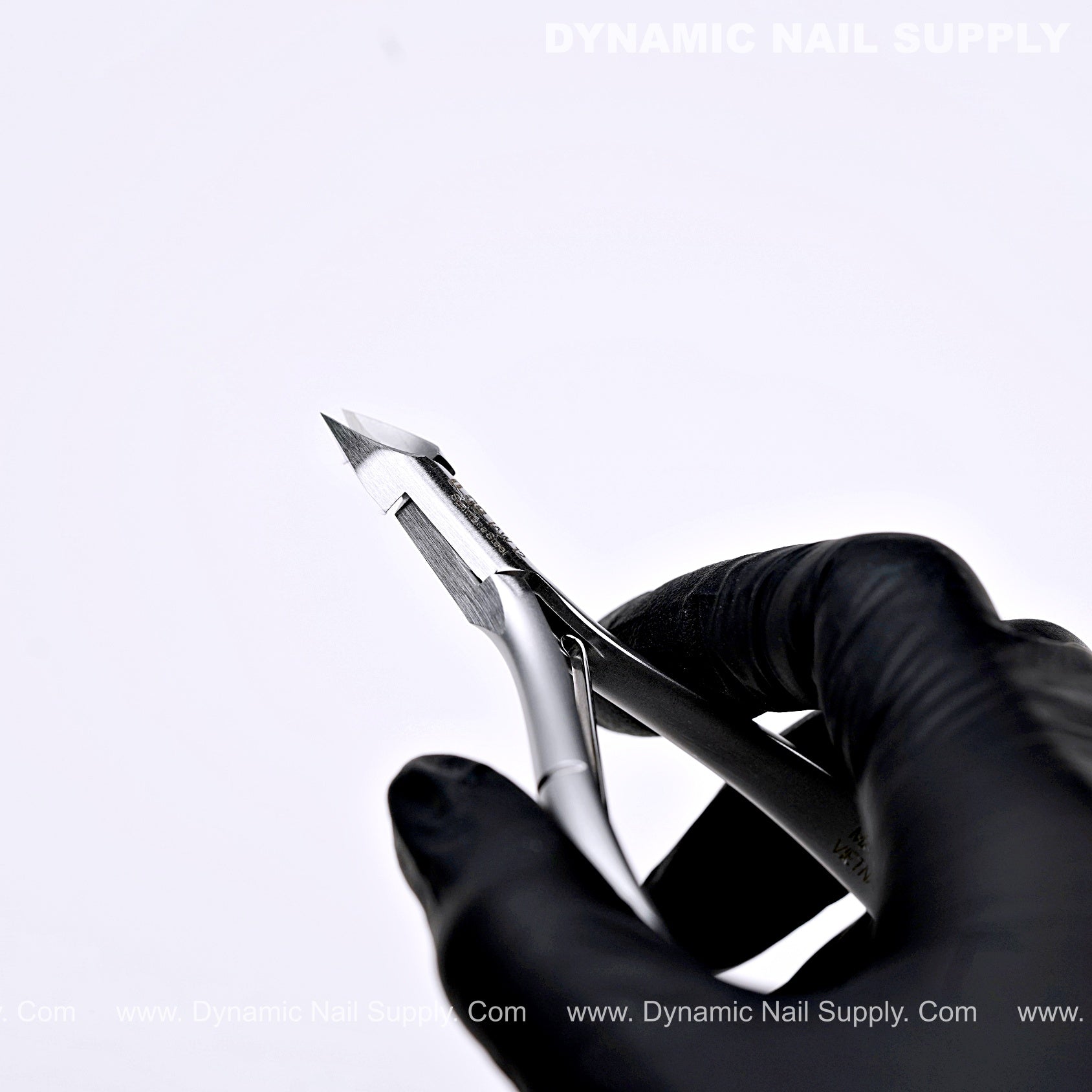 D09 - Jaw 12 - Cuticle Clippers with Grip Control – Sharp Jaw Design for Clean Cuticle Removal