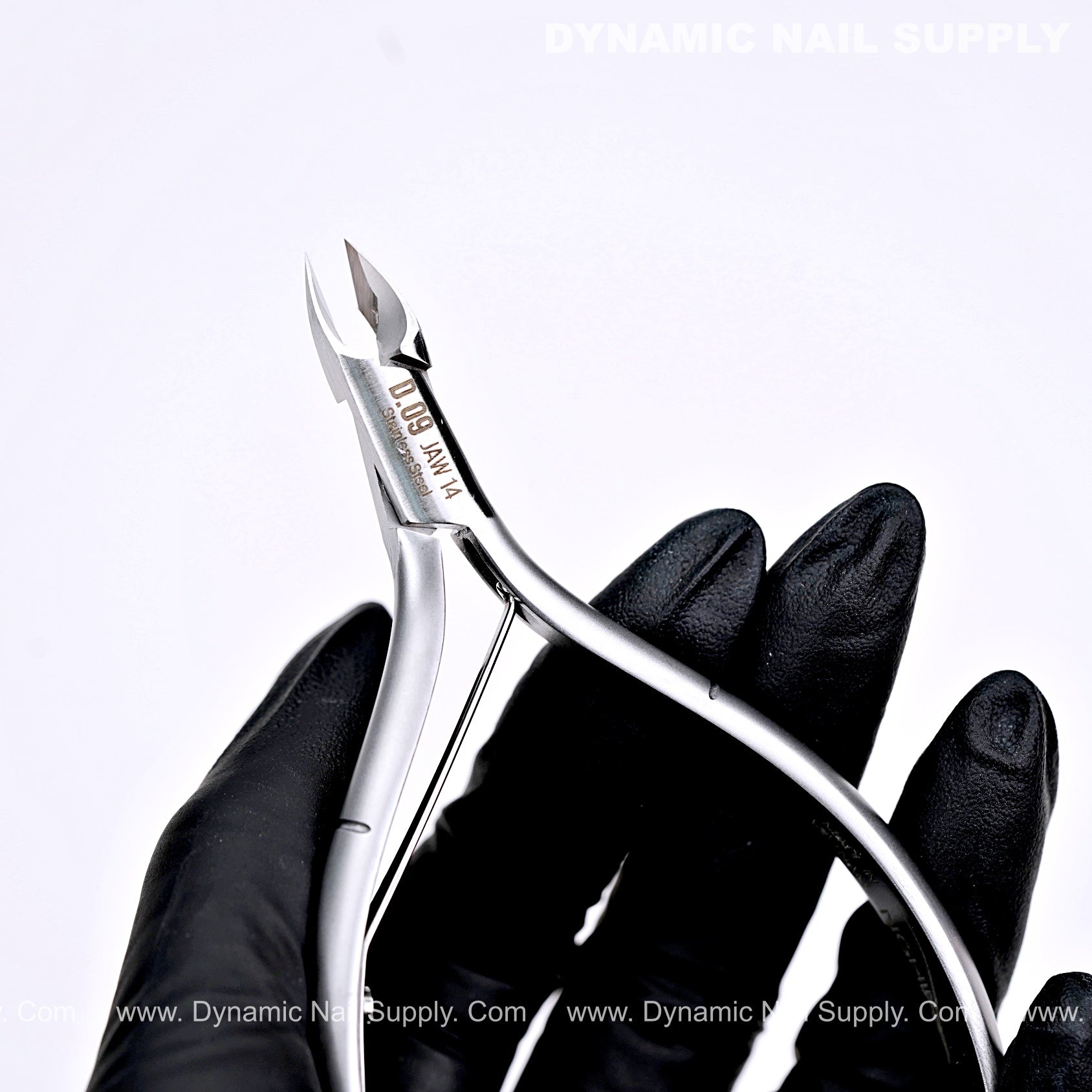 D09 - Jaw 14 - Cuticle Clippers with Grip Control – Sharp Jaw Design for Clean Cuticle Removal