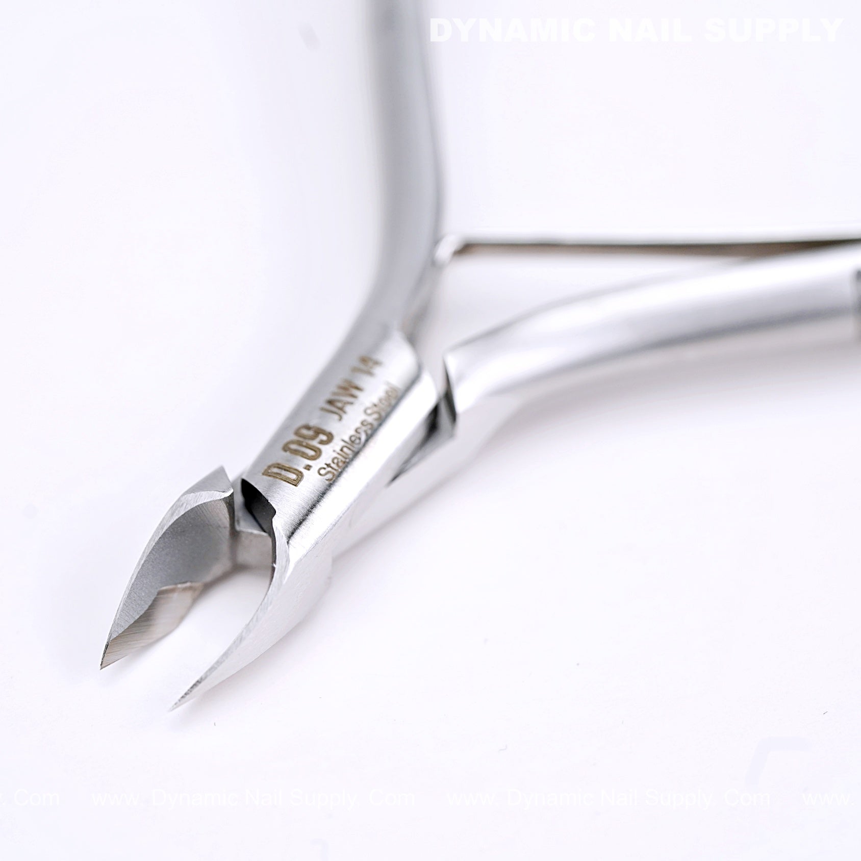 D09 - Jaw 14 - Cuticle Clippers with Grip Control – Sharp Jaw Design for Clean Cuticle Removal