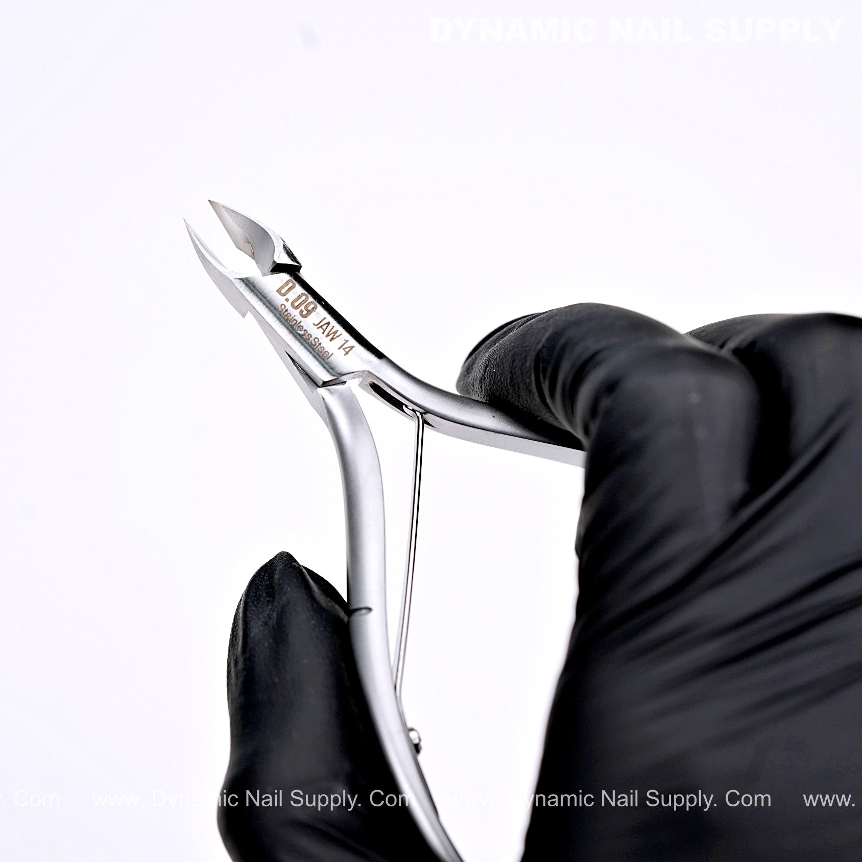 D09 - Jaw 14 - Cuticle Clippers with Grip Control – Sharp Jaw Design for Clean Cuticle Removal