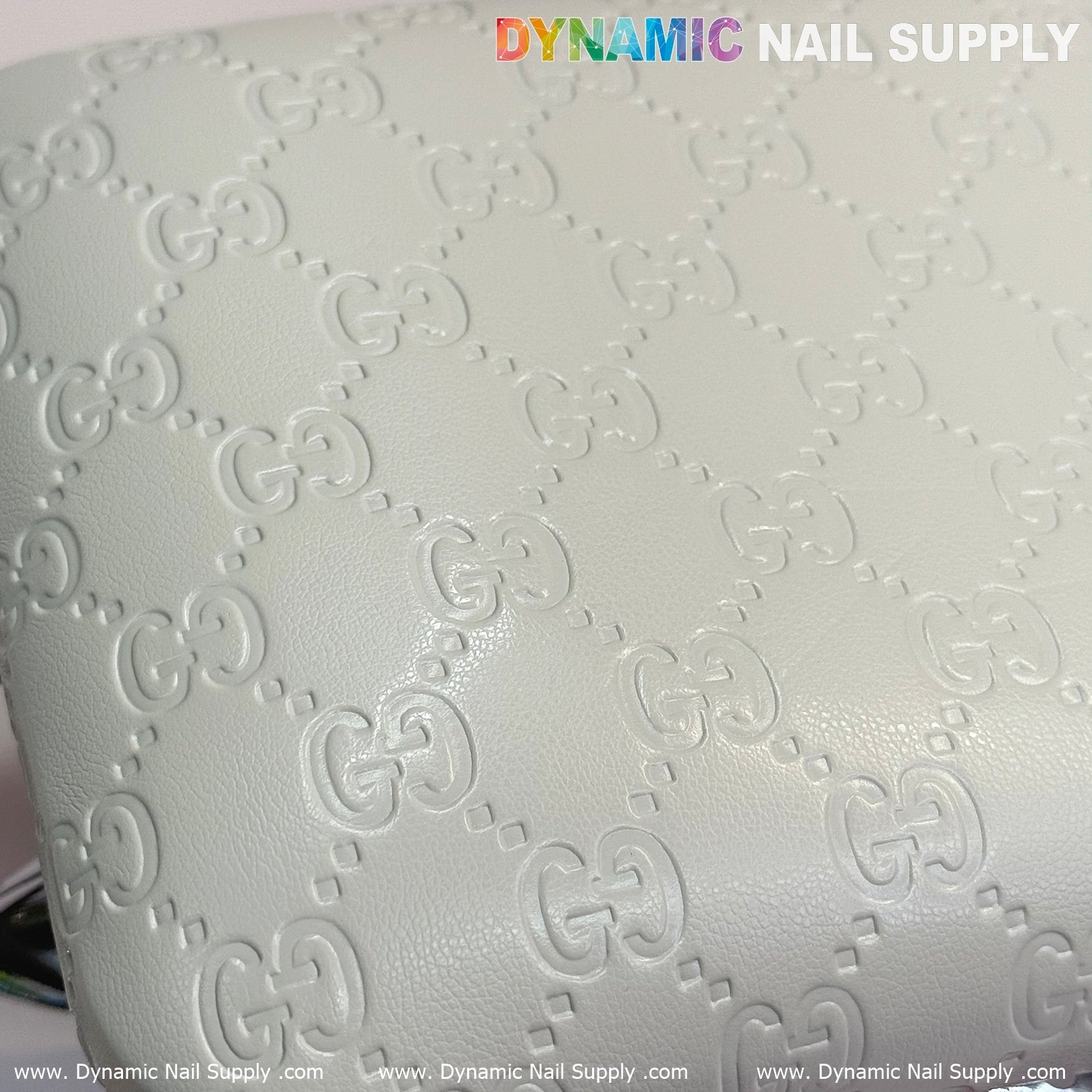 (Full-grain Small GC logo) Leather Armrest with Cushion Pillow for Pedicure Manicure (Reposabrazos Para Manicura)