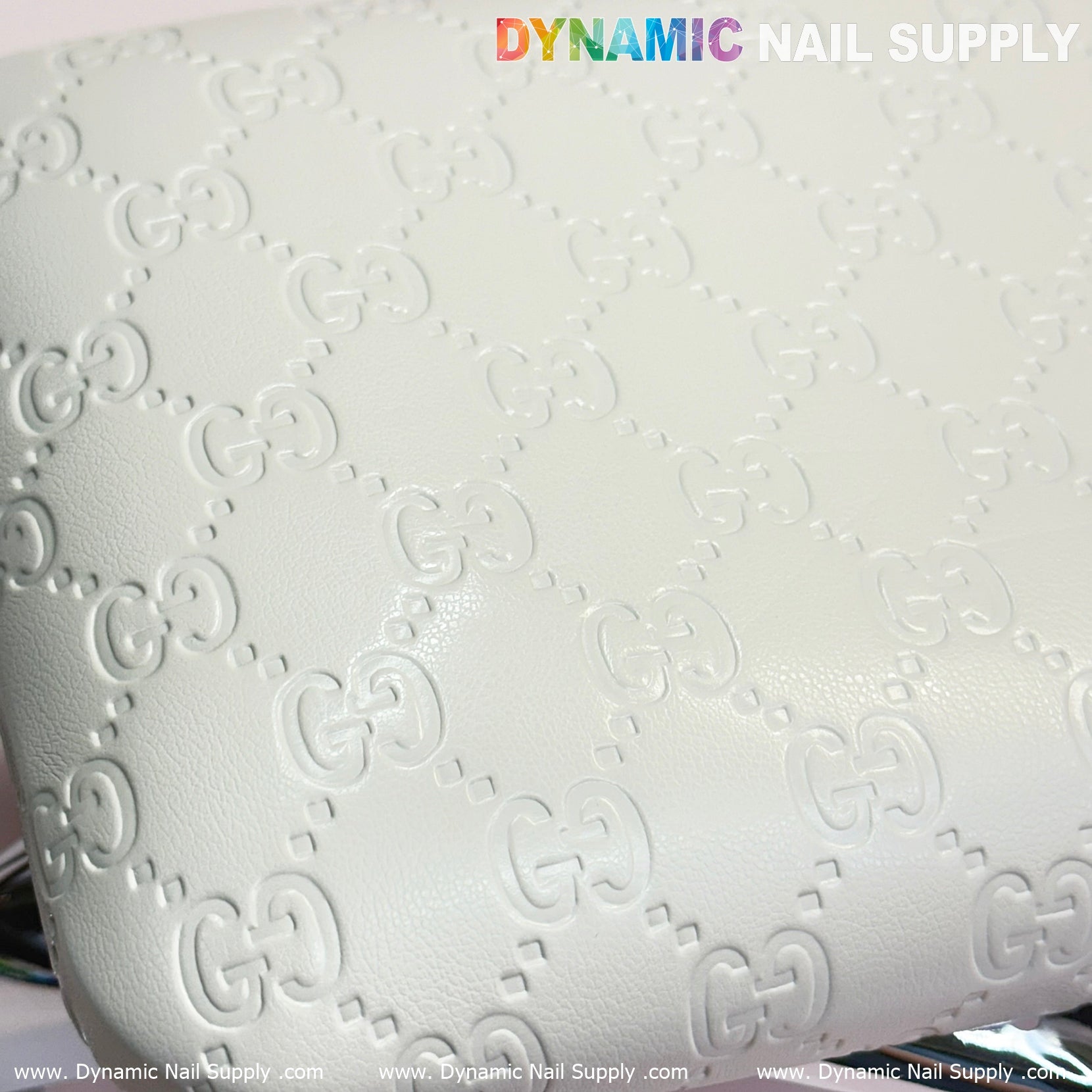 (Full-grain Small GC logo) Leather Armrest with Cushion Pillow for Pedicure Manicure (Reposabrazos Para Manicura)
