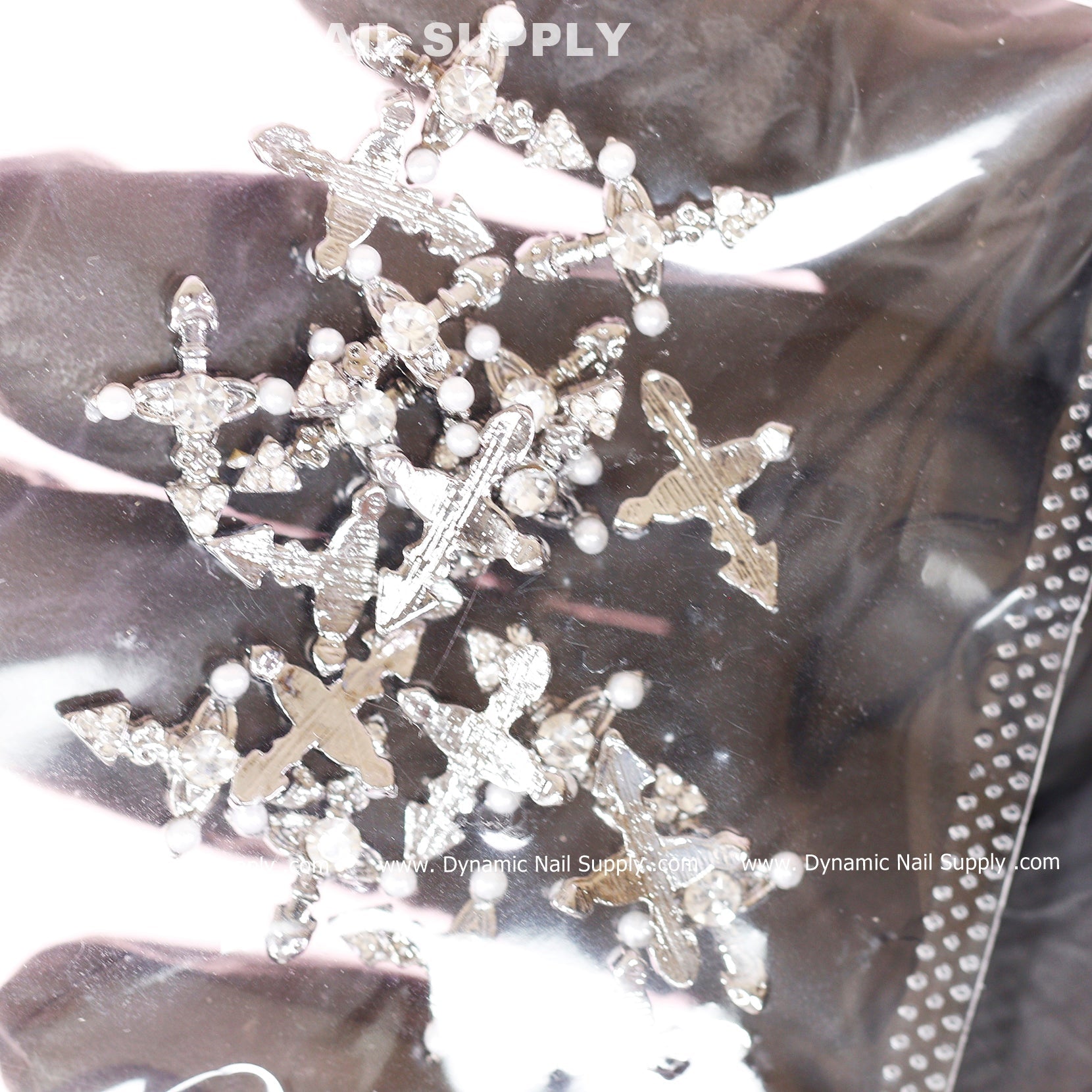 20 pcs Silver Crosses Charms (with Pearls) for Nails Art Design (Antique Chrome Heart Charm)
