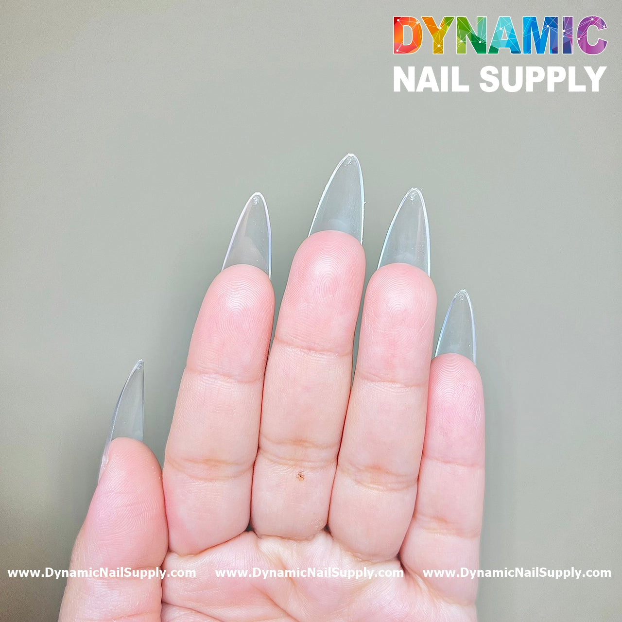 (Version 2024) Medium Almond Extension Nail Tips - Half Cover - Box of 500 pcs (Medium Stiletto)