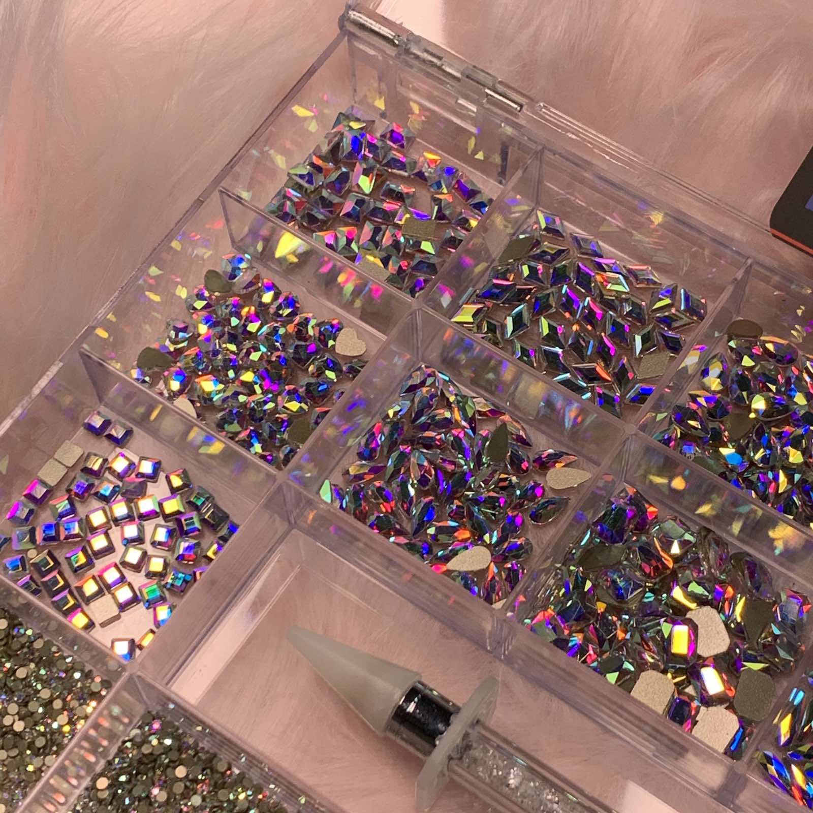 AB K9 Crystal Rhinestone set - 20 cells - 14 big shapes and 6 round shapes rhinestonesz