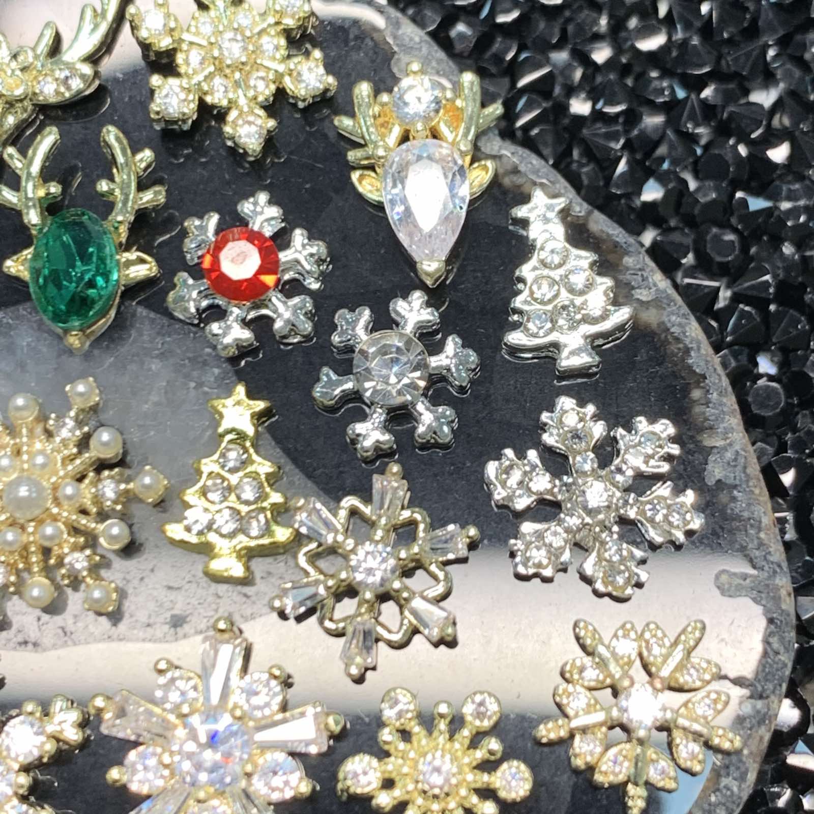 24 pcs Unique Design Snowflake Charm for Christmas nails art design