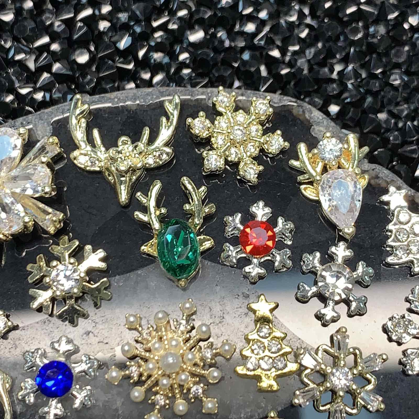 24 pcs Unique Design Snowflake Charm for Christmas nails art design