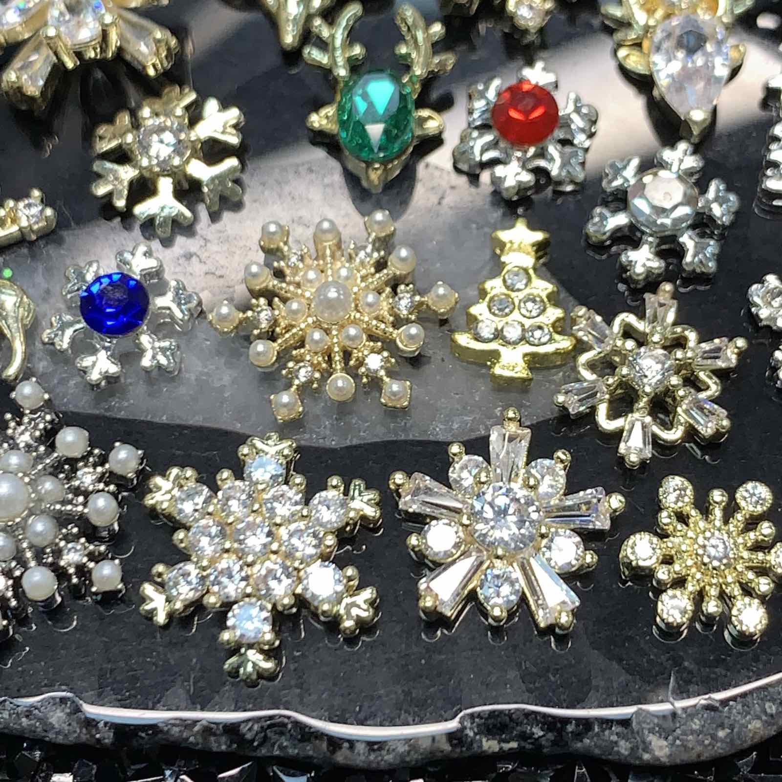 24 pcs Unique Design Snowflake Charm for Christmas nails art design