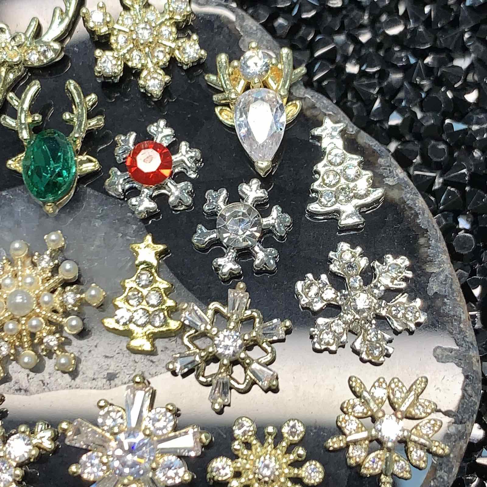 24 pcs Unique Design Snowflake Charm for Christmas nails art design